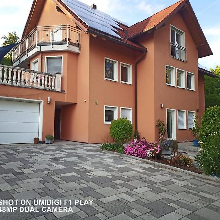 Ferienwohnung Dawie Oehringen Exterior photo